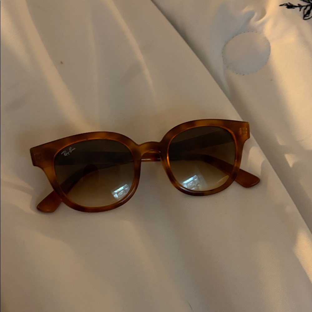 Ray-Ban Tortoise Shell Sunglasses